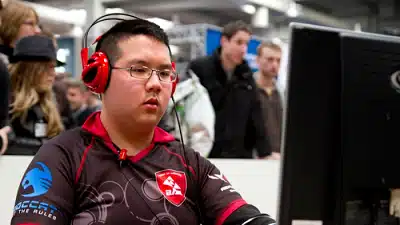 YellOwStaR joueur professionnel Against All Authority aAa Championnats du Monde League of Legends 2011-2013